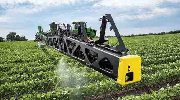 John Deere See & Spray Technology